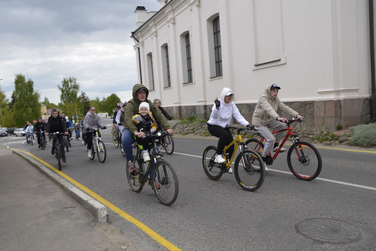 patrioticheskiy-veloparad-simvoly-moey-strany_13