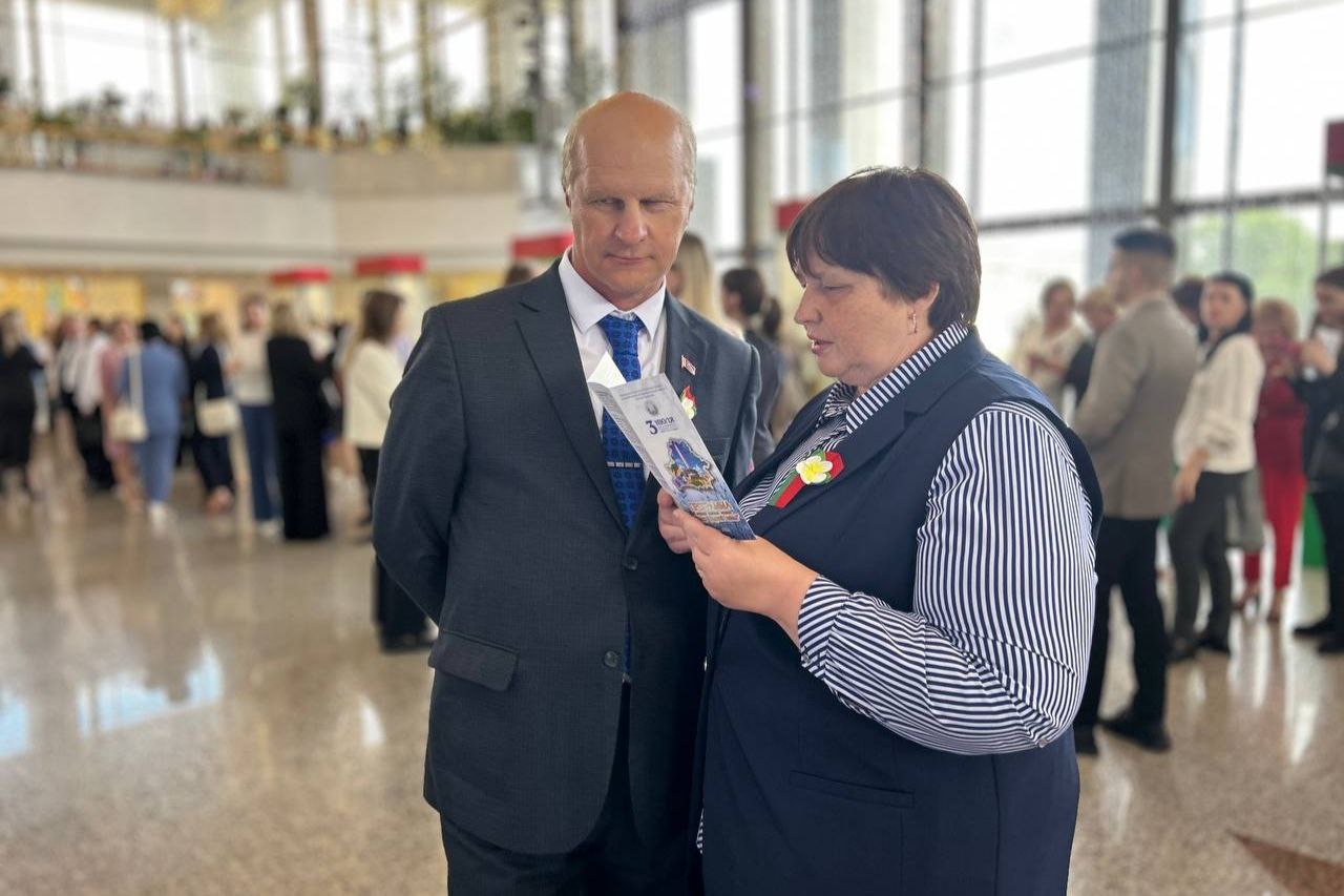delegatsiya-glubokskogo-rayona-posetila-dvorets-respubliki-v-minske-gde-proshlo-torzhestvennoe-merop_3