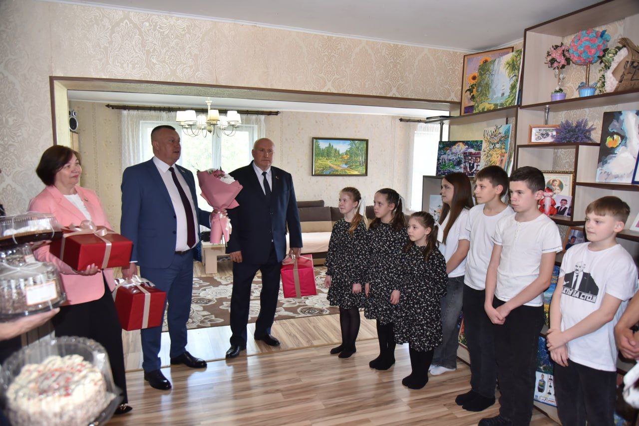 deputat-palaty-predstaviteley-natsionalnogo-sobraniya-respubliki-belarus-anatoliy-sivko-posetil-glub_1
