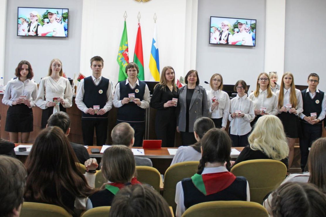 podveli-itogi-raboty-i-nametili-novye-plany-na-tekushchiy-god-v-glubokom-proshel-plenum-brsm_10