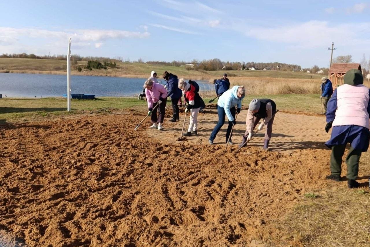 respublikanskiy-subbotnik-proshel-v-glubokskom-rayone-fotofakt_11