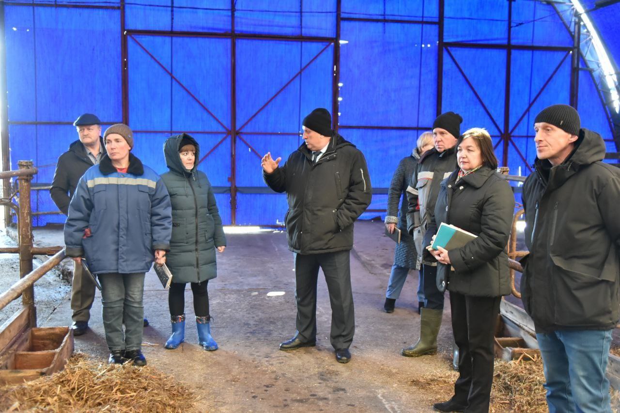 predsedatel-glubokskogo-rayispolkoma-aleksandr-shubskiy-i-predsedatel-glubokskogo-rayonnogo-soveta-d_2