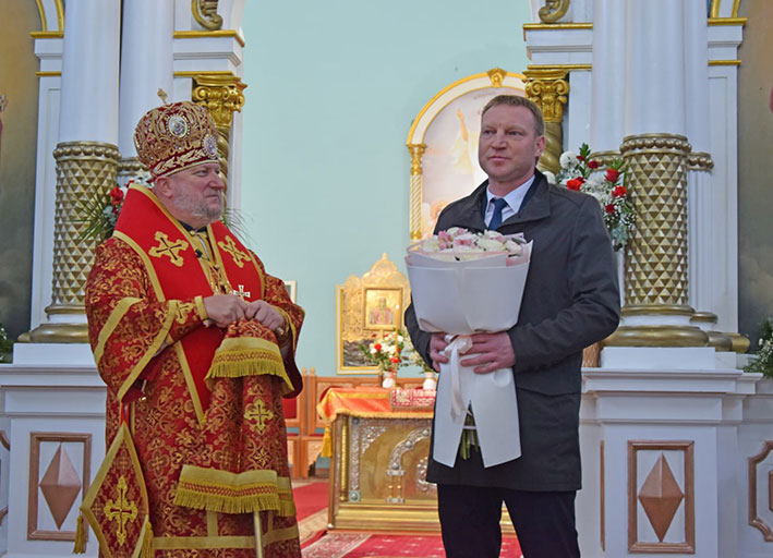 episkop-polotskiy-i-glubokskiy-ignatiy-vozglavil-prazdnichnuyu-bozhestvennuyu-liturgiyu-v-sobore-rozh_7