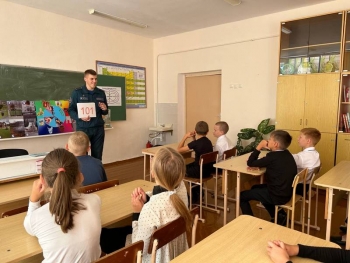 Спасатели прививают детям знания о безопасности