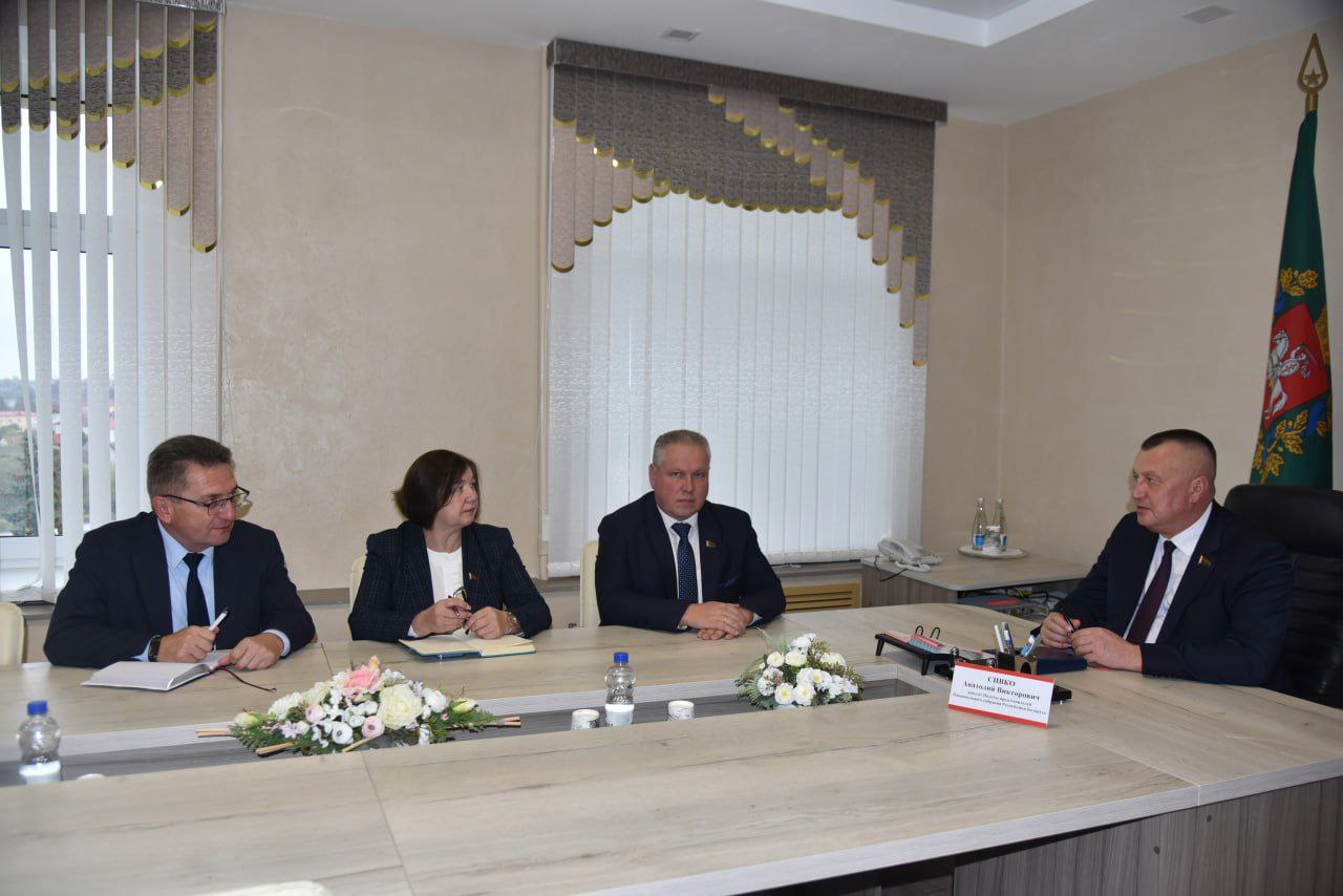 rabochiy-vizit-anatoliya-sivko-v-glubokskiy-rayon_0