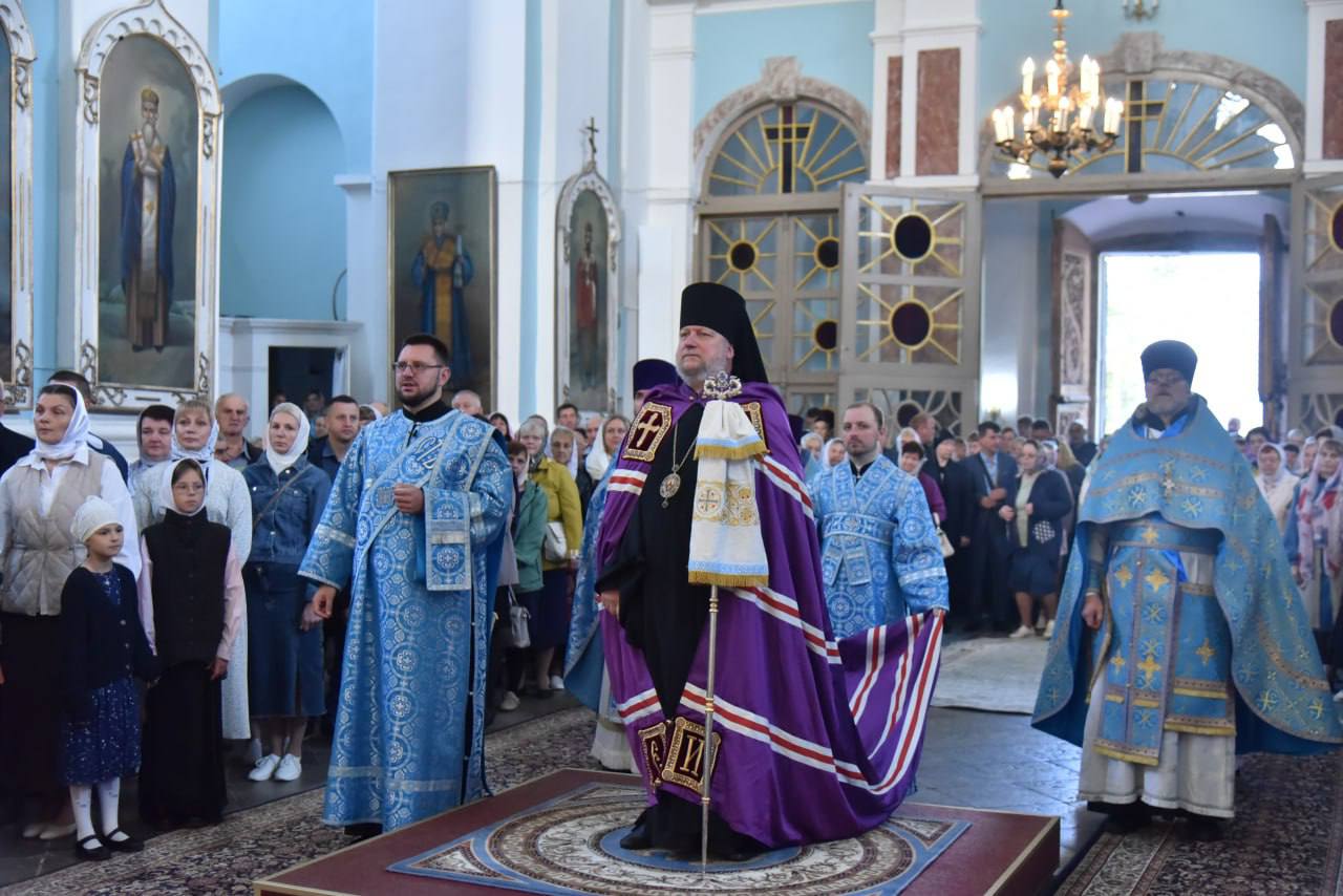 v-sobore-rozhdestva-presvyatoy-bogoroditsy-otmetili-prestolnyy-prazdnik_5