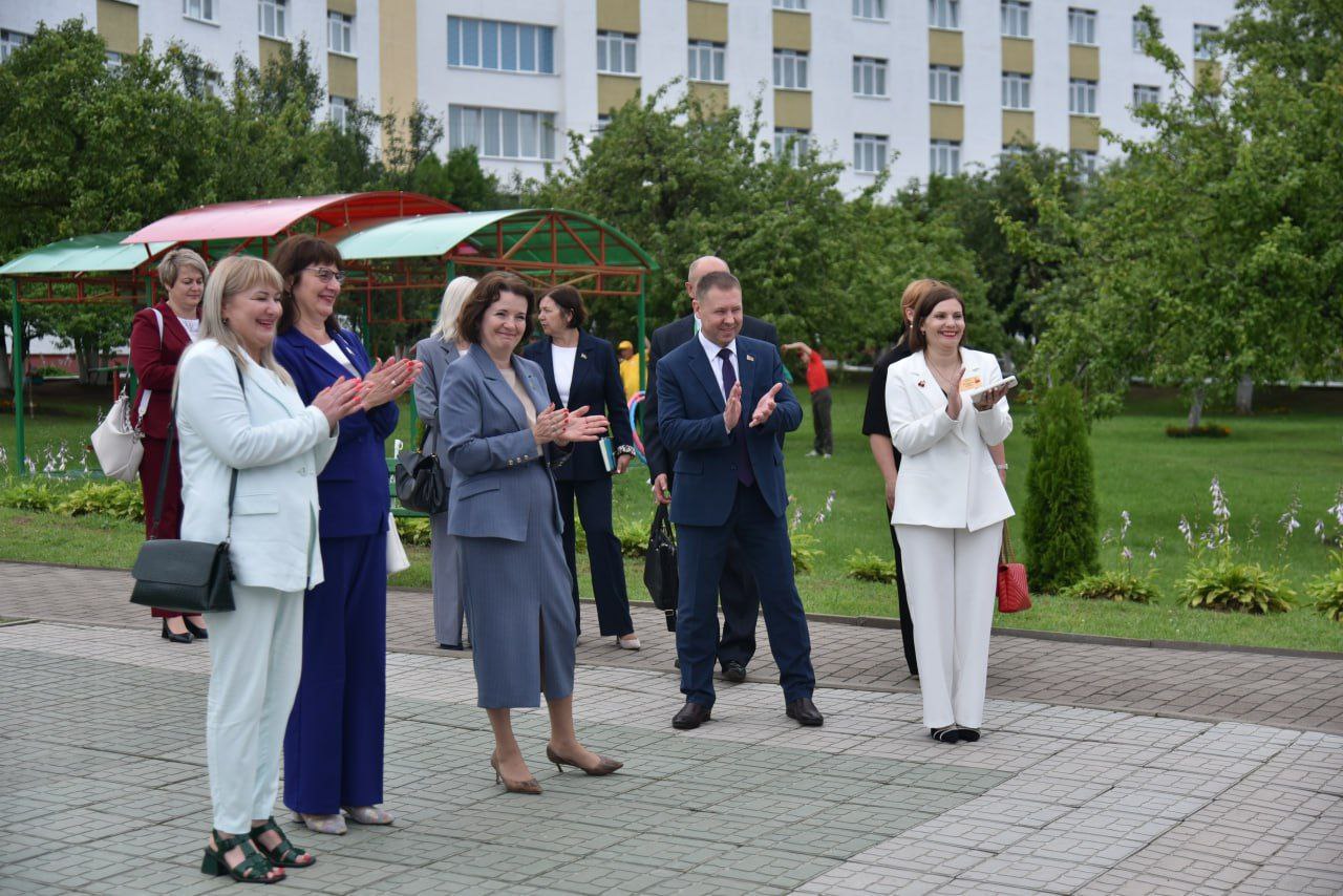 natalya-pavlyuchenko-ministr-truda-i-sotsialnoy-zashchity-respubliki-belarus-s-rabochim-vizitom-pose_3