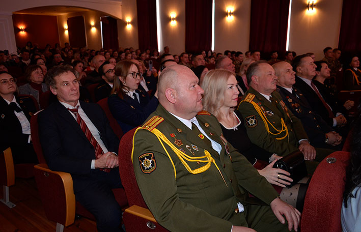 В Глубоком прошёл праздничный концерт, посвящённый Дню защитников Отечества и Вооружённых Сил Республики Беларусь