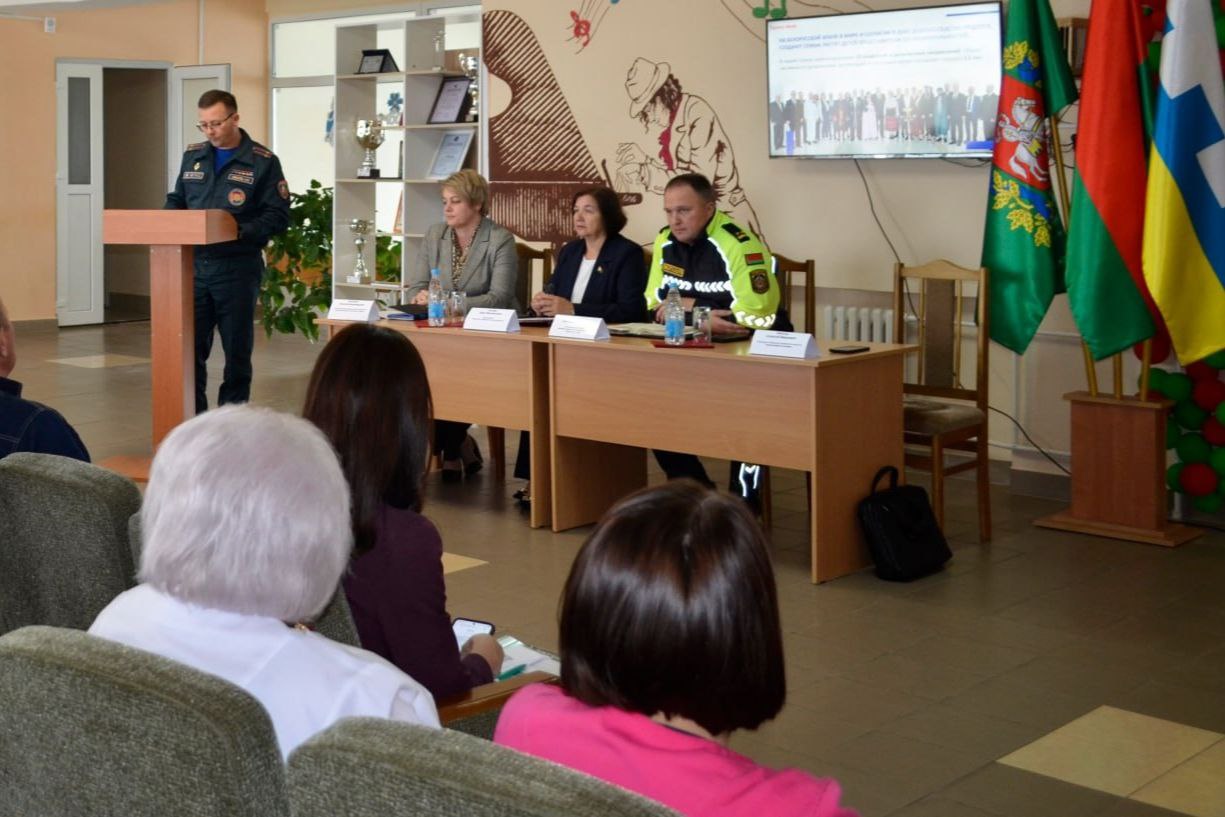 edinyy-den-informirovaniya-proshel-v-glubokom_2