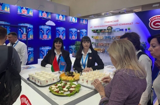 Глубокский МКК представляет свою продукцию на Международной выставке «Продэкспо-2025»