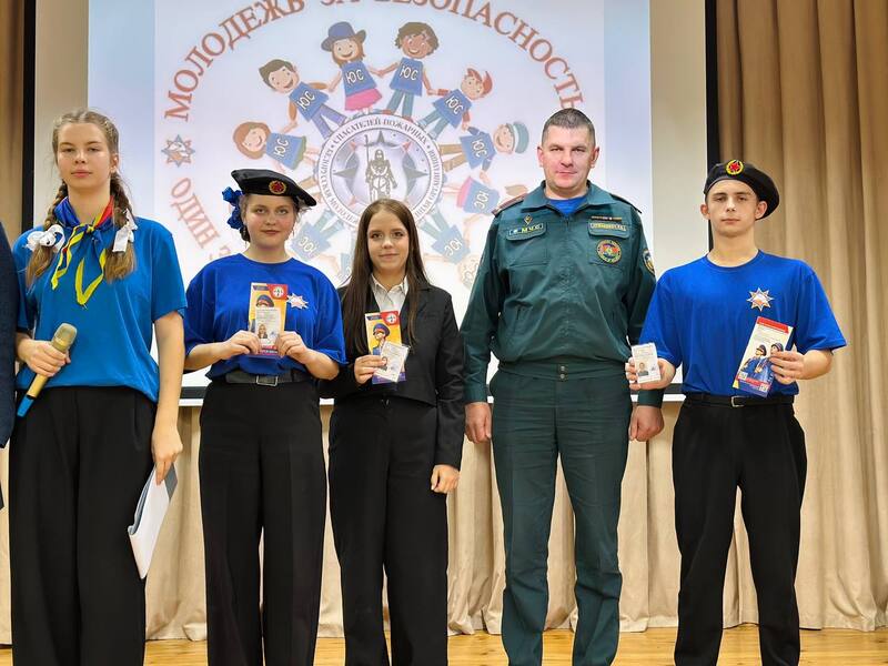budushchie-geroi-na-starte-proshyel-rayonnyy-slyet-klubov-yunykh-spasateley-pozharnykh_8