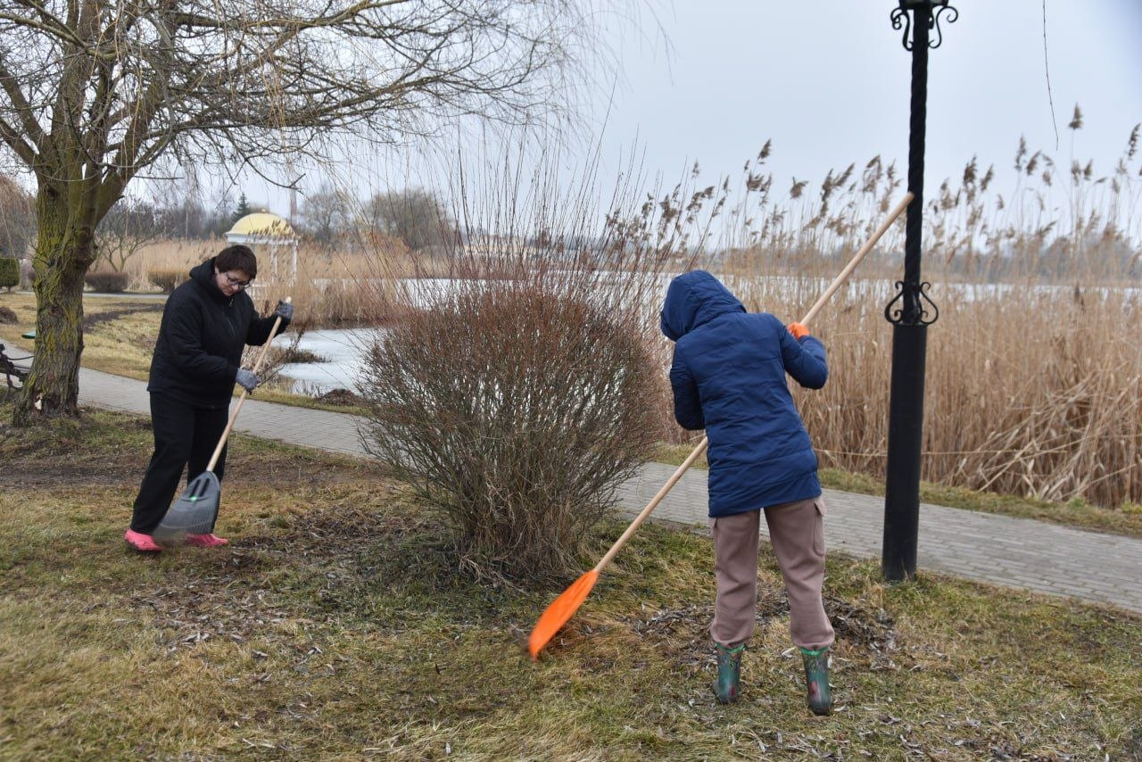 v-glubokskom-rayone-traditsionnyy-vesenniy-subbotnik_0