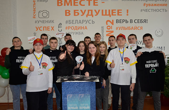 pervyy-shag-vo-vzrosluyu-zhizn-molodye-izbirateli-na-vyborakh-prezidenta-belarusi_5