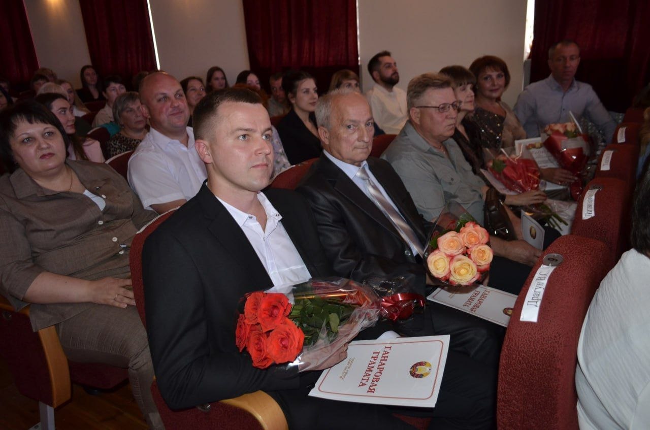 v-glubokom-chestvovali-khraniteley-zdorovya-prazdnik-meditsinskikh-rabotnikov_1