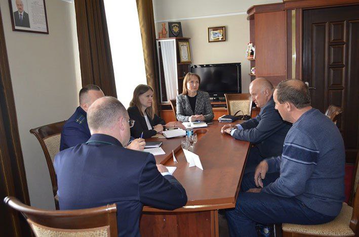 prokuror-vitebskoy-oblasti-andrey-skurat-provel-priem-grazhdan-v-glubokom_1