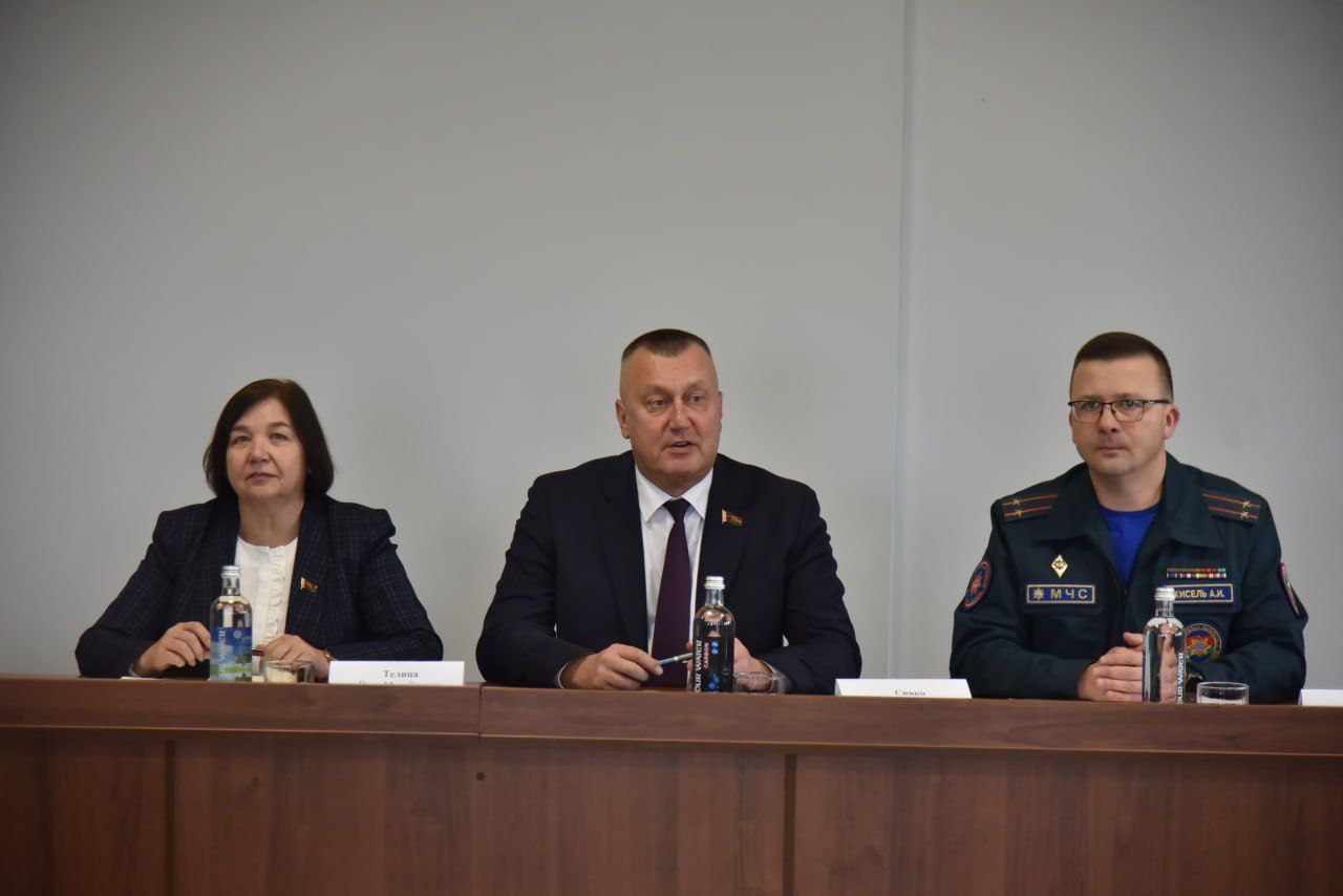 rabochiy-vizit-anatoliya-sivko-v-glubokskiy-rayon_8