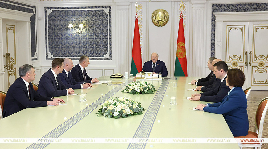 Lukashenko warns healthcare minister against clans in healthcare