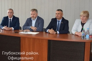 В преддверии Дня народного
единства в ЦБУ №239 г. Глубокое прошел Единый день информирования