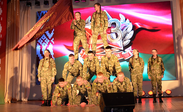 v-glubokom-proshyel-prazdnichnyy-kontsert-posvyashchyennyy-dnyu-zashchitnikov-otechestva-i-vooruzhye_5