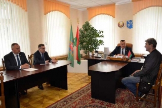 Депутат Палаты представителей Национального собрания Республики Беларусь Анатолий Сивко провел прием граждан в Подсвилье