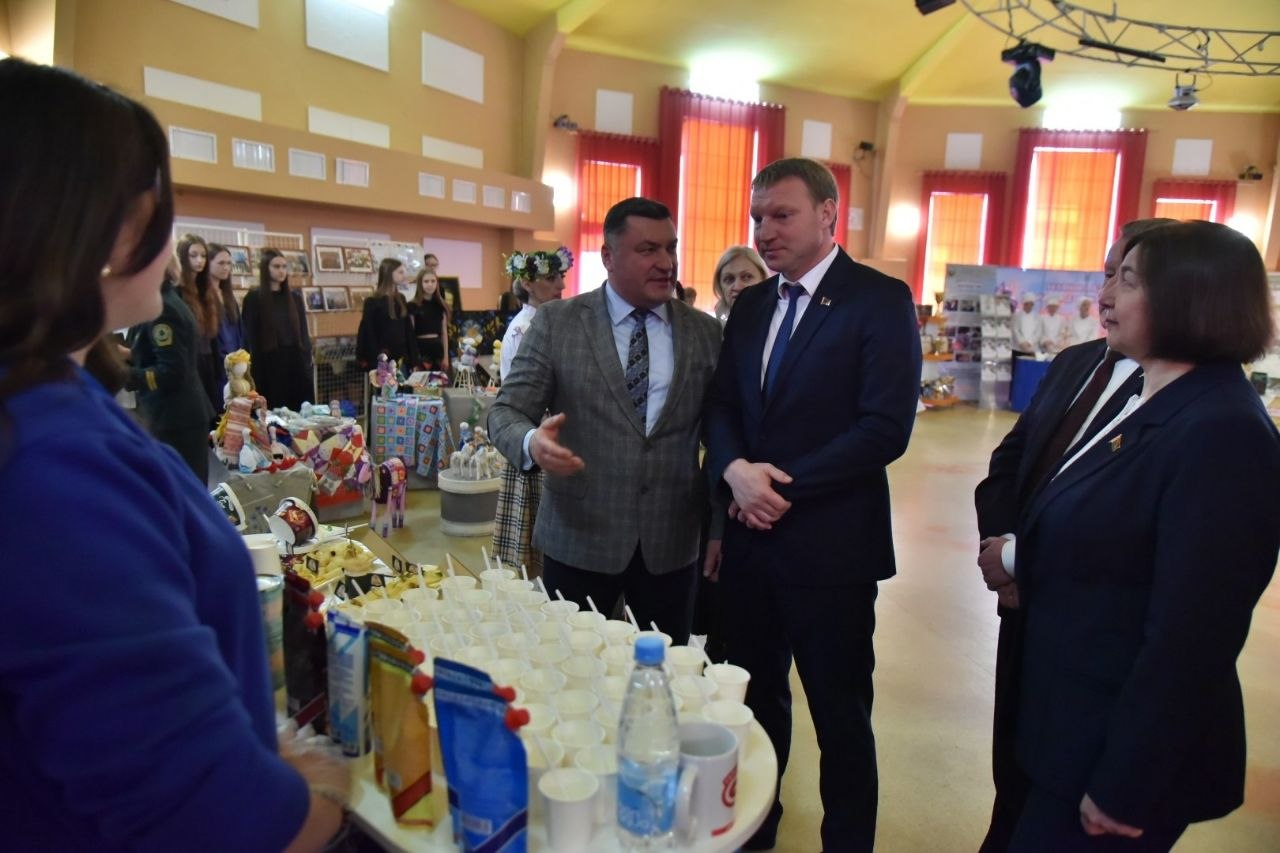v-glubokom-chestvovali-laureatov-rayonnoy-doski-pochyeta_6