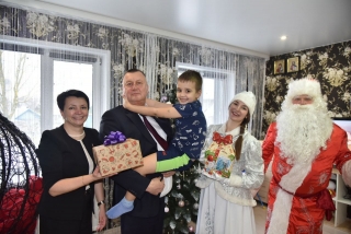 Депутат Палаты представителей Национального собрания Республики Беларусь Анатолий Сивко принял участие в республиканской благотворительной акции «Наши дети»