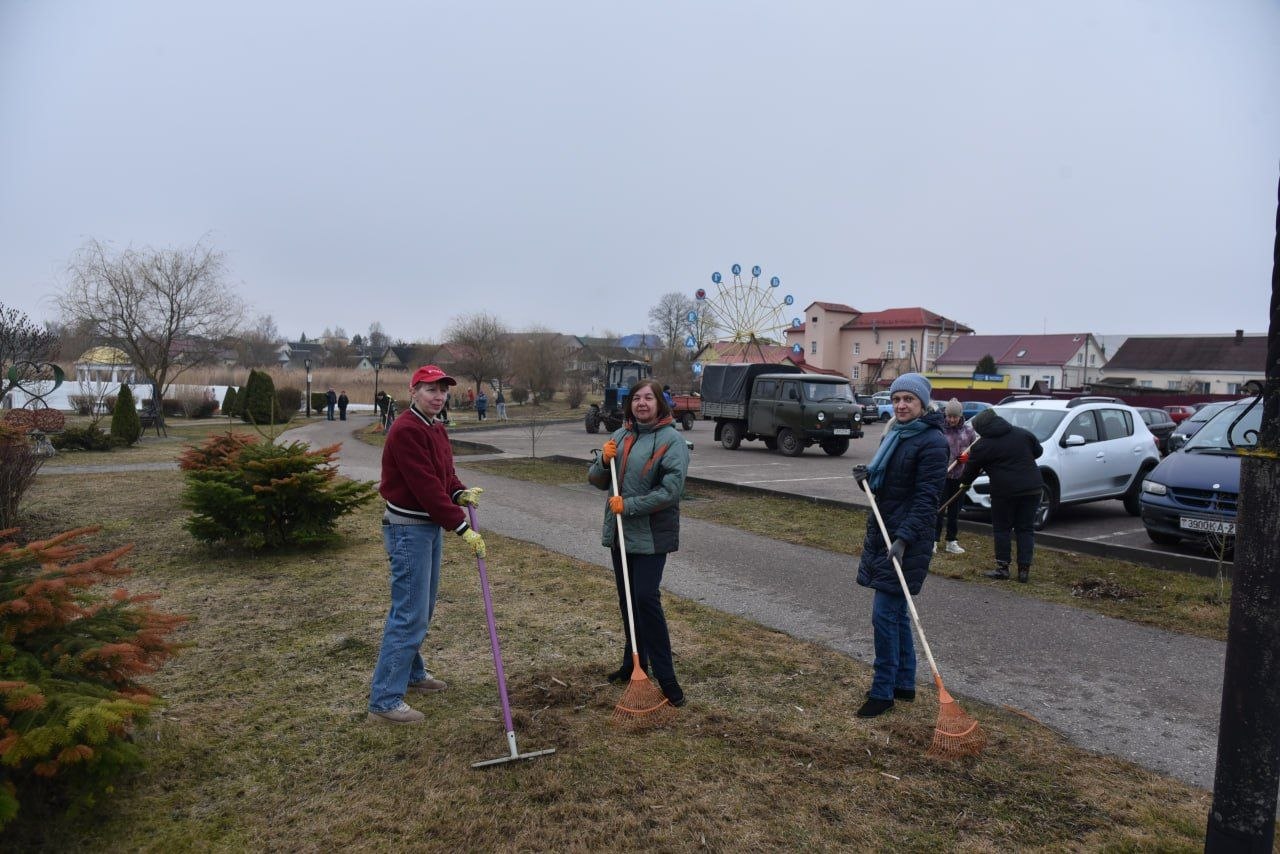 v-glubokskom-rayone-traditsionnyy-vesenniy-subbotnik_3