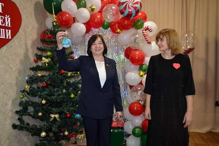v-glubokom-startovala-novogodnyaya-blagotvoritelnaya-aktsiya-ot-vsey-dushi_0