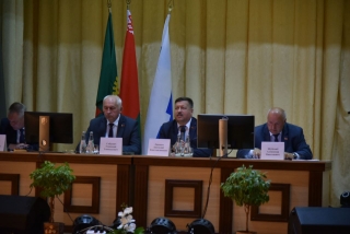 На базе Глубокского молочноконсервного комбината
прошел семинар-учеба техников-осеменаторов сельскохозяйственных организаций
Витебской области.