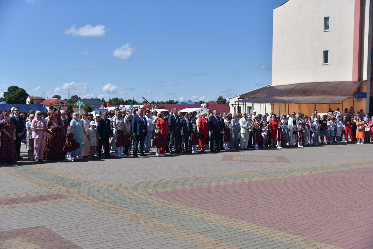 -vishnyevyy-festival-prodolzhaetsya_12