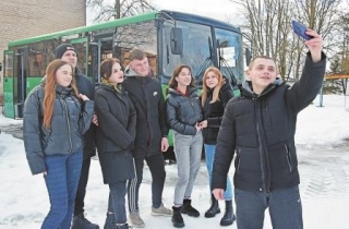 Автопарк Глубокского госпрофлицея
пополнился новым автобусом