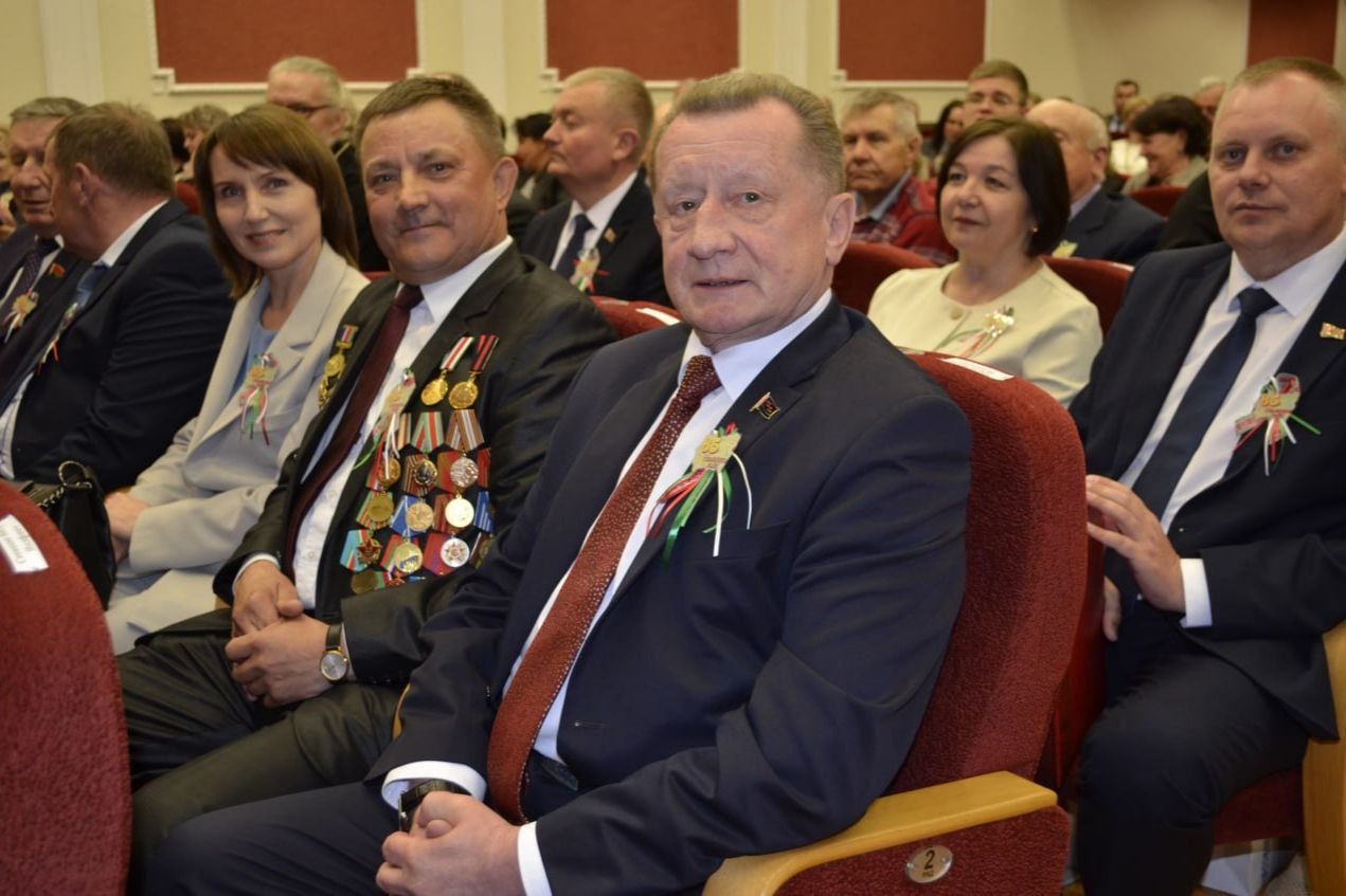 torzhestvennoe-meropriyatie-posvyashchennoe-85-letiyu-glubokskogo-rayona-proshlo-v-gorodskom-dome-ku_3