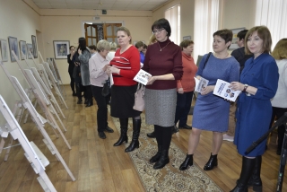 «ЧУДЕСА СЛУЧАЮТСЯ»: В ГЛУБОКСКОМ ГЦК ОТКРЫЛАСЬ ВЫСТАВКА ФОТОРАБОТ ЗАМЕЩАЮЩИХ СЕМЕЙ