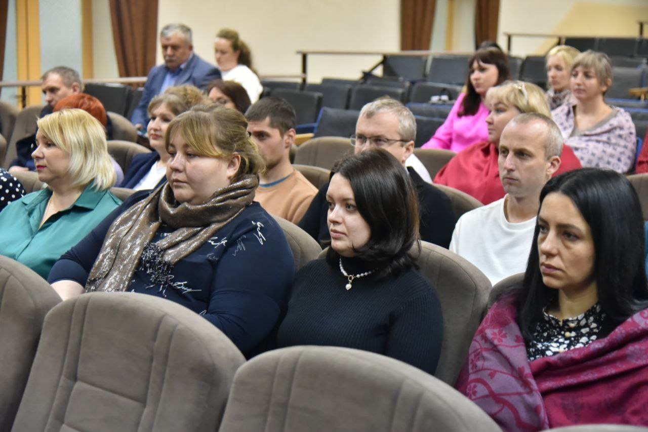 v-glubokom-proshel-vyezdnoy-seminar-dlya-otvetstvennykh-organizuyushchikh-ideologicheskuyu-rabotu-v-_5