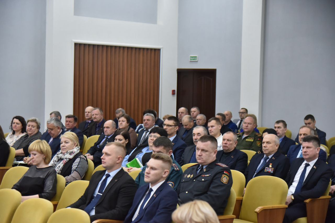 sostoyalas-devyataya-sessiya-glubokskogo-rayonnogo-soveta-deputatov-29-sozyva_5