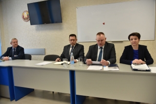 Председатель
комитета по архитектуре и строительству Витебского облисполкома Юрий
Выжиковский встретился с коллективом Глубокского отделения
"Энергосбыт"