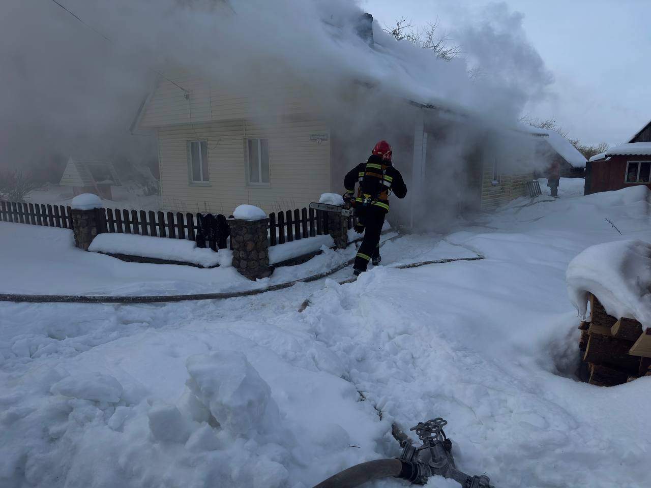 В Глубокском районе на пожаре погиб хозяин дома