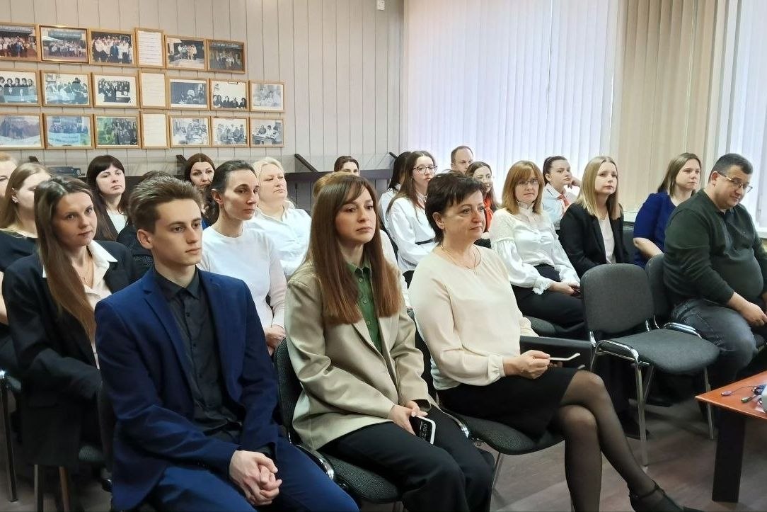 oblastnye-i-rayonnye-informatsionnye-gruppy-posetili-trudovye-kollektivy-glubochchiny_6