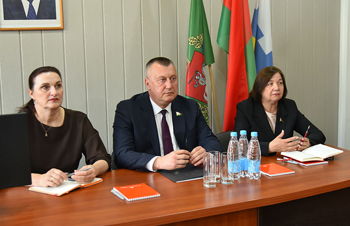 anatoliy-sivko-rabota-deputata-v-okruge_8