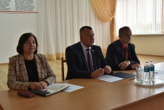 Депутат Палаты представителей Национального собрания Республики Беларусь Анатолий Сивко встретился с коллективом Глубокского комбикормового завода