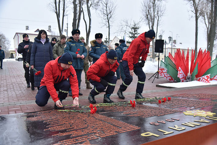 v-glubokom-startoval-mezhdunarodnyy-seminar-spetsialistov-vodolazno-spasatelnykh-sluzhb-_7