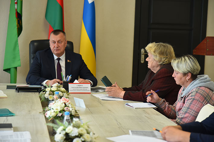 anatoliy-sivko-rabota-deputata-v-okruge_0