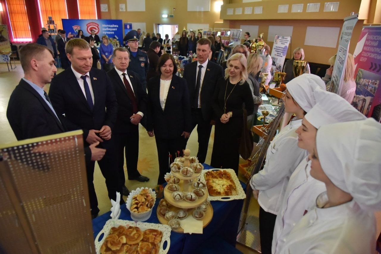 v-glubokom-chestvovali-laureatov-rayonnoy-doski-pochyeta_4