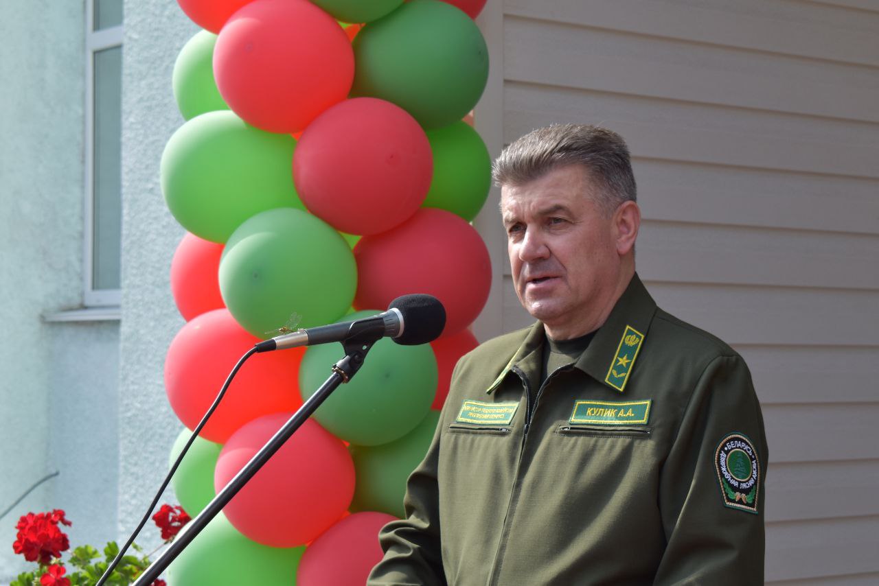 v-glubokom-otkryli-pamyatnuyu-dosku-zasluzhennomu-lesovodu-belarusi_3