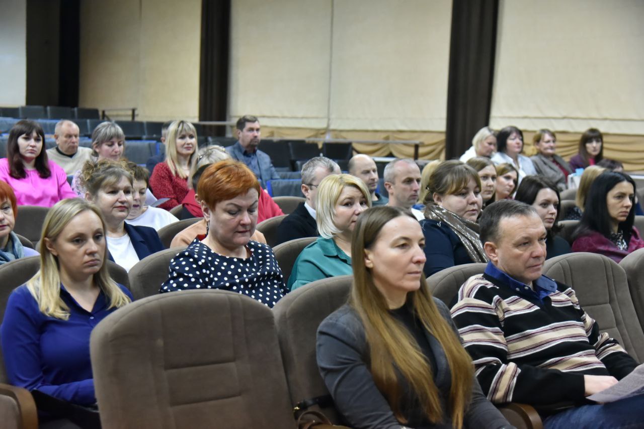 v-glubokom-proshel-vyezdnoy-seminar-dlya-otvetstvennykh-organizuyushchikh-ideologicheskuyu-rabotu-v-_2