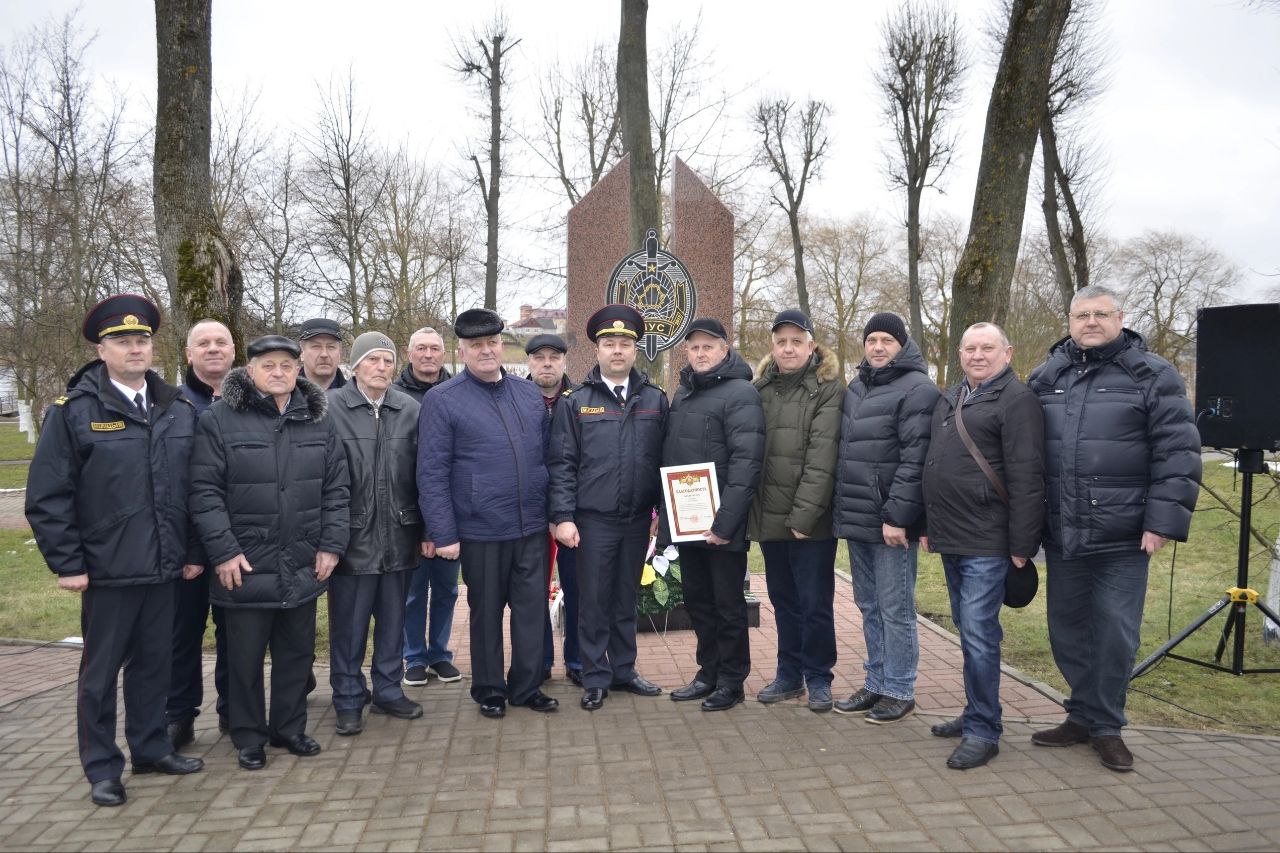 sotrudniki-glubokskogo-rovd-otmechayut-den-militsii_7