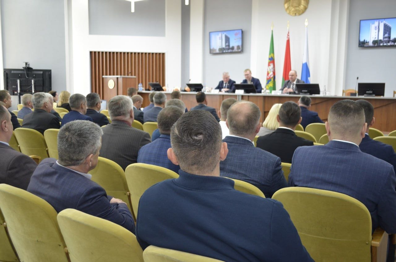 v-glubokskom-rayone-proshlo-oblastnoe-vyezdnoe-rabochee-soveshchanie-_5