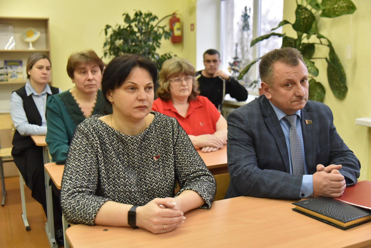 vstrecha-s-deputatami-v-derevne-zalese_0