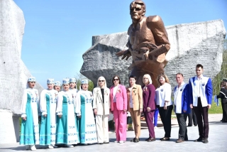 Делегация Глубоччины во главе с председателем районного Совета депутатов Верой Телица
приняла участие в IX областной патриотической акция «Прорыв Победы» в Ушачах