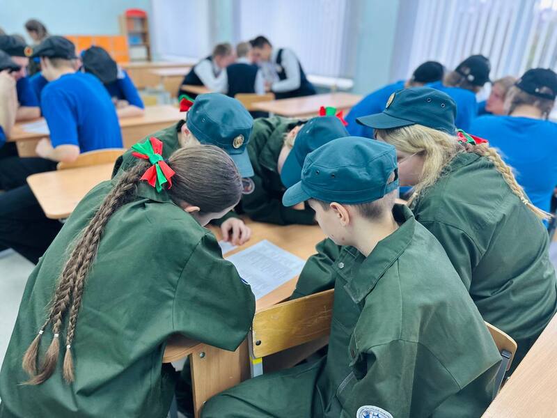 budushchie-geroi-na-starte-proshyel-rayonnyy-slyet-klubov-yunykh-spasateley-pozharnykh_15